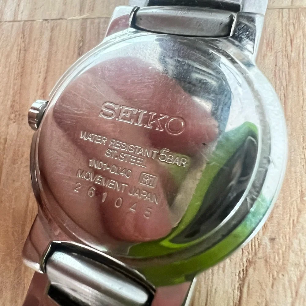 Seiko vivace ladies black dial stainless steel dress watch NEW BATTERY